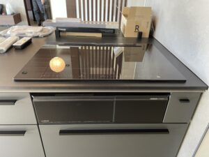 電気コンロの根本的な選び方　キッチンメーカーで選べないIHを　施工後