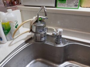 ビルトイン浄水器の面白い選び方　シーガルフォーから取り替えたい　パナソニック還元水素水　施工前