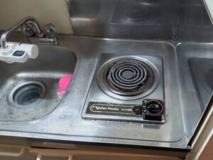 電気コンロの根本的な選び方　シーズーヒーターをプレートヒーターに　施工前