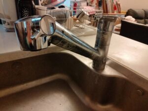 ビルトイン浄水器の面白い選び方　パナソニック　TOTOからエコカチット浄水サラサラワイド　施工前