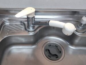 キッチン水栓の自由な選び方　ミカドキッチン水栓が水漏れで替えたい　ミカド　施工前