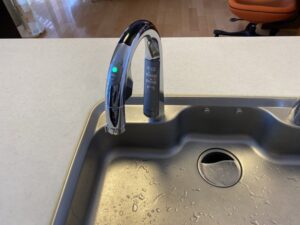キッチン水栓の自由な選び方　同じレバーのないタイプに替えたい　パナソニック　施工後