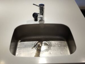 『キッチン楽々トラップ』交換で排水掃除がラク♬　INAX　施工前