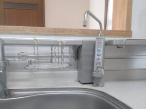 群馬キッチン取付け隊　アルカリイオン整水器の工事　施工前