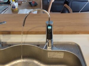 熊本キッチン取付け隊　アルカリイオン整水器の工事　施工後