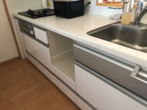 オープン収納に取替　施工後