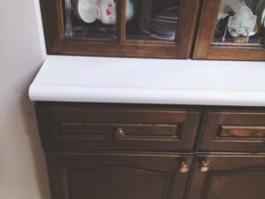キッチン蝶番メンテナンス　カップボードの扉が外れる　交換後