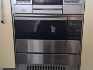 家電置き場がない！おすすめ家電収納アイテム　ガスオーブン撤去（ガスコンロ再利用）　オープンスペース　施工前