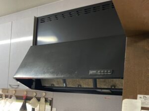 群馬キッチン取付け隊　シロッコファンフードの取替　施工前