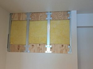 お気に入りキッチンカップボードを取付ける　タカラ　リフィット　家電収納　下地工事