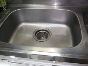 『キッチン楽々トラップ』交換で排水掃除がラク♬　タカラキッチン　施工前