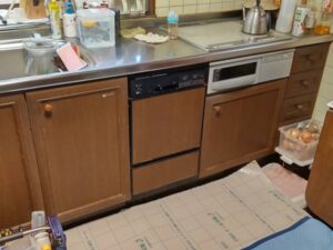 群馬キッチン取付け隊　フロントオープン食洗機の工事　施工前