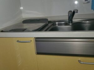 食洗機とかの機器を取り外して収納スペースに活用　ミカドトップオープン　施工前