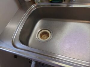 福島キッチン取付け隊　排水トラップの交換　施工前