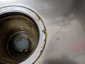 『キッチン楽々トラップ』交換で排水掃除がラク♬　排水トラップ交換時期目安って
