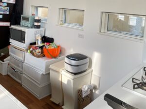 お気に入りキッチンカップボードを取付ける　採光窓を考えたプラン　施工前