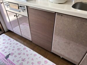 食洗機とかの機器を取り外して収納スペースに活用　撤去後の仕上がりへのこだわり　タカラ　施工後