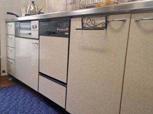 食洗機とかの機器を取り外して収納スペースに活用　撤去後の仕上がりへのこだわり　安く　施工前