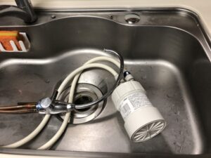食洗機とかの機器を取り外して収納スペースに活用　浄水器専用水栓の意味