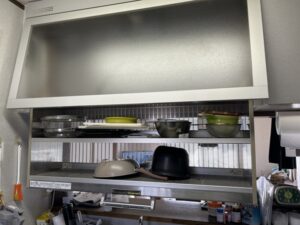 電動昇降を開き吊戸棚にする　ポイント