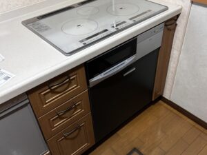 キッチン収納でのお悩み解決　電気オーブンを取り外して収納　施工後