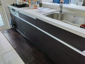 熊本キッチン取付け隊　食洗機前パネルでを楽しむ　施工前