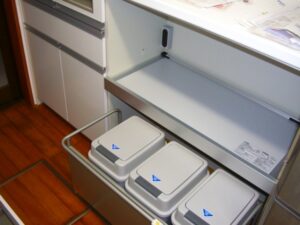 家電置き場がない！おすすめ家電収納アイテム　ダストボックスワゴン
