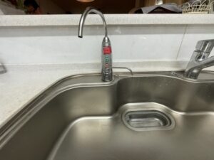 島根キッチン取付け隊 アルカリイオン整水器の工事 施工前