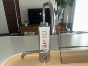 徳島キッチン取付け隊　アルカリイオン整水器の工事　施工前