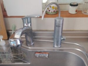 山梨キッチン取付け隊　アルカリイオン整水器の工事　施工後