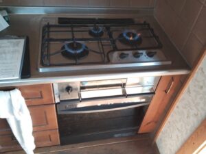 高知キッチン取付け隊　ガスオーブンを後付　施工後