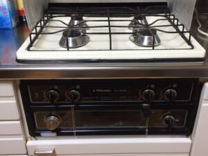 秋田キッチン取付け隊 ガスコンロの取替 施工前