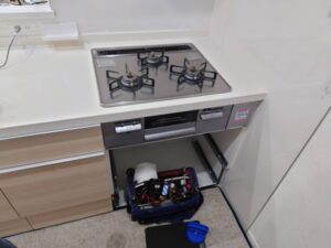 福井キッチン取付け隊　ガスコンロをIHヒーターに交換　施工前