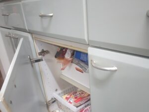 長崎キッチン取付け隊 キッチン扉蝶番メンテナンス