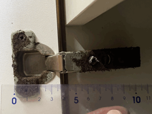 佐賀キッチン取付け隊　キッチン扉蝶番メンテナンス