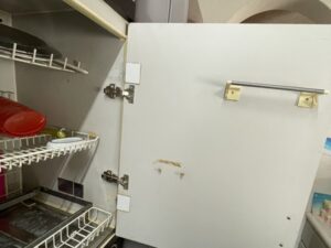 徳島キッチン取付け隊　キッチン扉蝶番メンテナンス　施工後