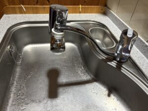 大分キッチン取付け隊　グローエ水栓の工事