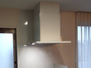 秋田キッチン取付け隊 サイドレンジフードの取替 施工後