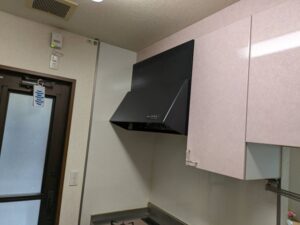 山梨キッチン取付け隊　シロッコファンフードの取替　施工前