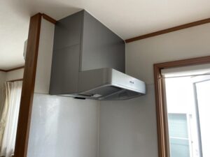 栃木キッチン取付け隊　シロッコファンフードの取替　施工前