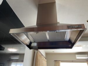 佐賀キッチン取付け隊　センターレンジフードの取替　施工前