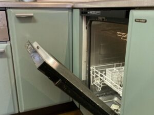 大分キッチン取付け隊　フロントオープン食洗機の工事　施工前