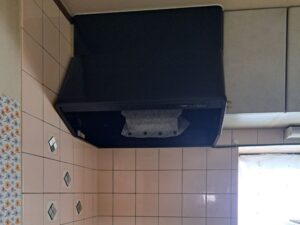 青森キッチン取付け隊 プロペラからシロッコファンへの取替 施工前