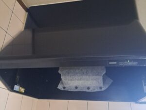 鳥取キッチン取付け隊 プロペラファンフード取替 施工前