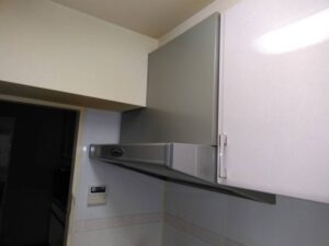 秋田キッチン取付け隊 マンションのレンジフードリフォーム 施工前