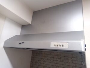 青森キッチン取付け隊 マンションのレンジフードリフォーム術