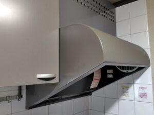 佐賀キッチン取付け隊　ヤマハサイクロンフードの取替　施工前