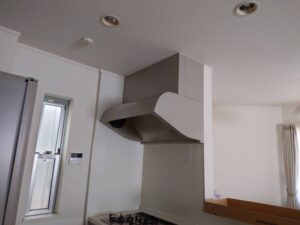 福井キッチン取付け隊　ヤマハサイクロンフードの取替　施工前 