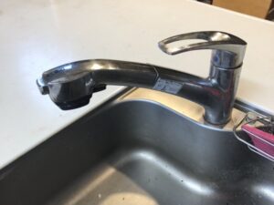 秋田キッチン取付け隊 ワンホールシングル水栓の取替 施工前