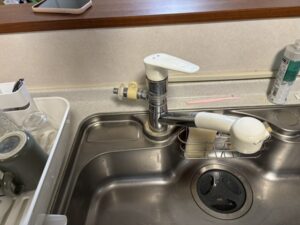 高知キッチン取付け隊　ワンホールシングル水栓の取替　施工前 
